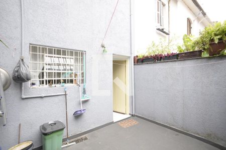 Casa à venda com 90m², 2 quartos e 1 vagaQuintal