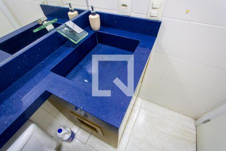 Apartamento à venda com 114m², 3 quartos e 2 vagas Apartamento à venda com 114m², 3 quartos e 2 vagasBanheiro social 2