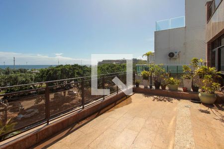 Apartamento à venda com 336m², 4 quartos e 5 vagasVaranda