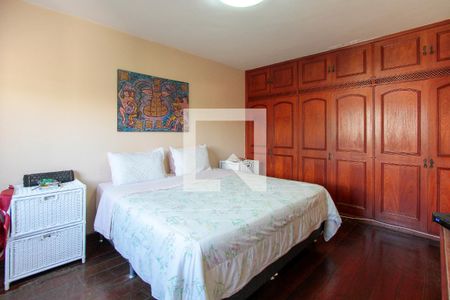 Apartamento à venda com 336m², 4 quartos e 5 vagasQuarto 4 suíte