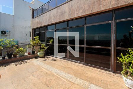 Apartamento à venda com 336m², 4 quartos e 5 vagasVaranda