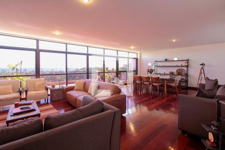 Apartamento à venda com 336m², 4 quartos e 5 vagasSala