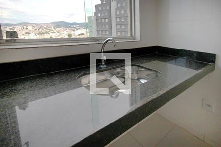 Apartamento à venda com 130m², 2 quartos e 2 vagasCozinha