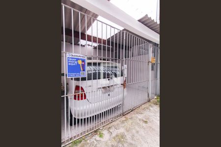 Casa à venda com 100m², 2 quartos e 1 vaga Casa à venda com 100m², 2 quartos e 1 vagaFachada