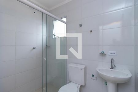 Banheiro de apartamento para alugar com 1 quarto, 40m² em Parque Edu Chaves, São Paulo