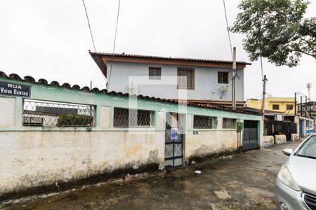 Casa para alugar com 110m², 3 quartos e 4 vagas Casa para alugar com 110m², 3 quartos e 4 vagasFachada