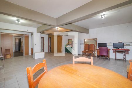 Casa à venda com 287m², 2 quartos e 3 vagasEdícula