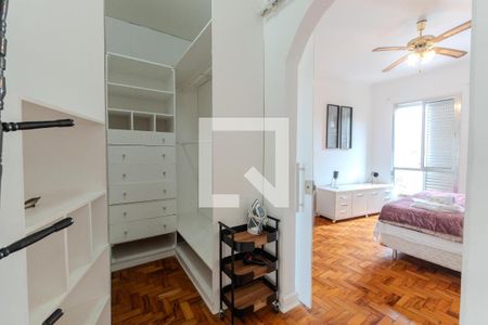 Apartamento à venda com 105m², 2 quartos e sem vaga Apartamento à venda com 105m², 2 quartos e sem vagaCloset da suíte 1