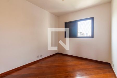 Apartamento para alugar com 220m², 3 quartos e 3 vagas Apartamento para alugar com 220m², 3 quartos e 3 vagasQuarto 2