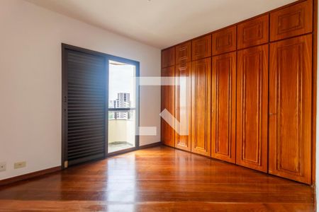 Apartamento para alugar com 220m², 3 quartos e 3 vagas Apartamento para alugar com 220m², 3 quartos e 3 vagasSuíte