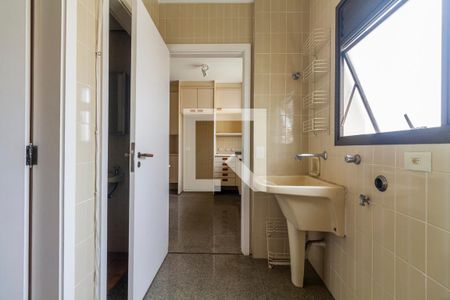 Apartamento para alugar com 220m², 3 quartos e 3 vagas Apartamento para alugar com 220m², 3 quartos e 3 vagasÁrea de Serviço