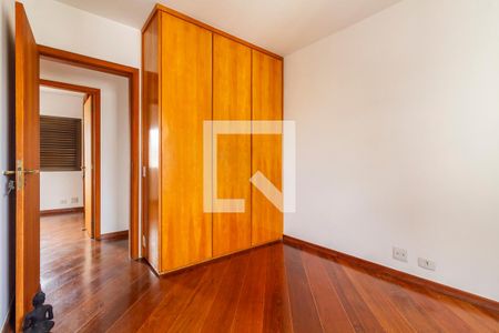 Apartamento para alugar com 220m², 3 quartos e 3 vagas Apartamento para alugar com 220m², 3 quartos e 3 vagasQuarto 2