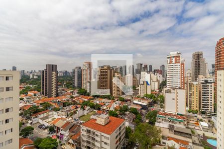 Apartamento para alugar com 220m², 3 quartos e 3 vagas Apartamento para alugar com 220m², 3 quartos e 3 vagasVista