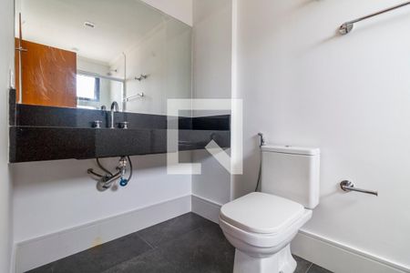 Apartamento para alugar com 220m², 3 quartos e 3 vagas Apartamento para alugar com 220m², 3 quartos e 3 vagasBanheiro da Suíte