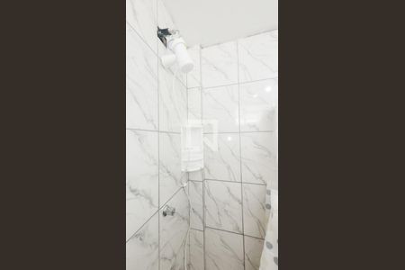 Banheiro de kitnet/studio para alugar com 1 quarto, 31m² em Centro, Campinas