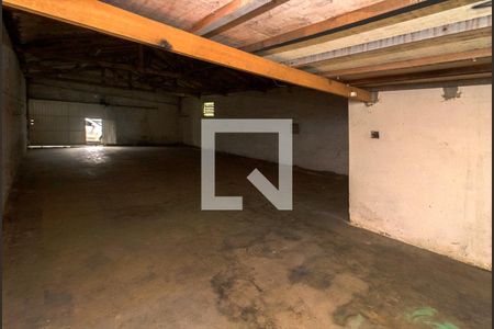 Casa à venda com 120m², 2 quartos e 1 vagaGalpão