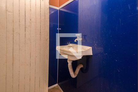 Casa à venda com 120m², 2 quartos e 1 vagaGalpão - Banheiro