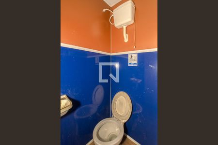 Casa à venda com 120m², 2 quartos e 1 vagaGalpão - Banheiro