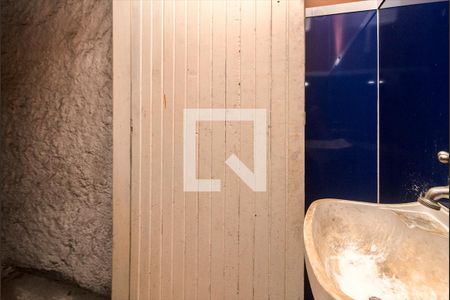 Casa à venda com 120m², 2 quartos e 1 vagaGalpão - Banheiro