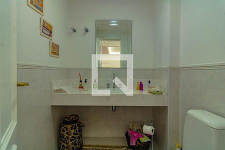 Casa de condomínio à venda com 389m², 4 quartos e 4 vagasLavabo 2