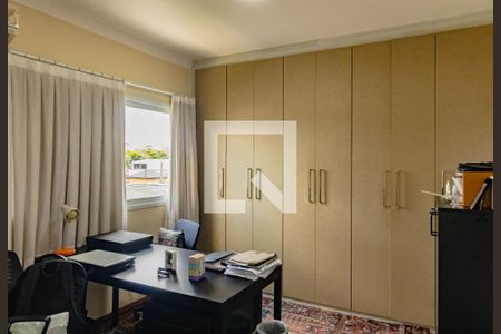 Casa de condomínio à venda com 389m², 4 quartos e 4 vagasEscritório