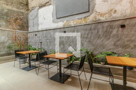 Studio à venda com 27m², 1 quarto e sem vagaSalão de Festas