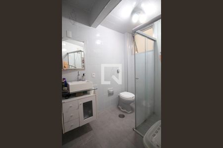 Apartamento à venda com 70m², 2 quartos e 1 vaga Apartamento à venda com 70m², 2 quartos e 1 vagaBanheiro
