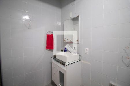 Apartamento à venda com 70m², 2 quartos e 1 vaga Apartamento à venda com 70m², 2 quartos e 1 vagaBanheiro