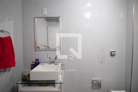 Apartamento à venda com 70m², 2 quartos e 1 vaga Apartamento à venda com 70m², 2 quartos e 1 vagaBanheiro