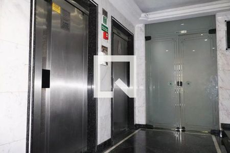 Apartamento para alugar com 55m², 2 quartos e 1 vaga Apartamento para alugar com 55m², 2 quartos e 1 vagaÁrea comum - Elevador