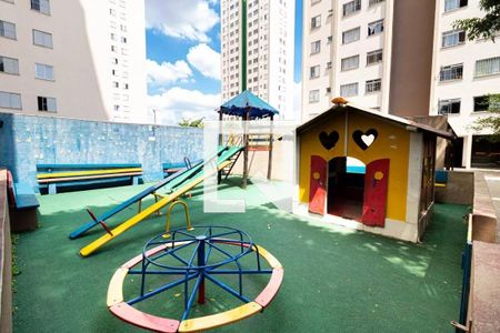 Apartamento para alugar com 55m², 2 quartos e 1 vaga Apartamento para alugar com 55m², 2 quartos e 1 vagaÁrea comum - Playground