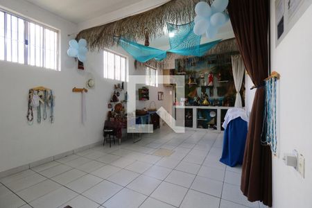 Casa à venda com 129m², 1 quarto e 1 vagaSalão