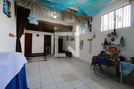 Casa à venda com 129m², 1 quarto e 1 vagaSalão