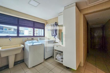 Apartamento para alugar com 500m², 4 quartos e 4 vagas Apartamento para alugar com 500m², 4 quartos e 4 vagasÁrea de serviço