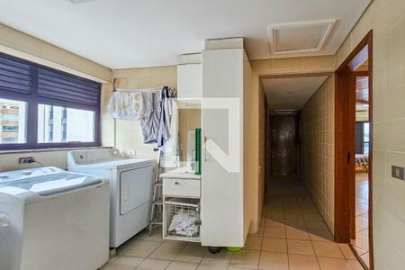 Apartamento para alugar com 500m², 4 quartos e 4 vagas Apartamento para alugar com 500m², 4 quartos e 4 vagasÁrea de serviço