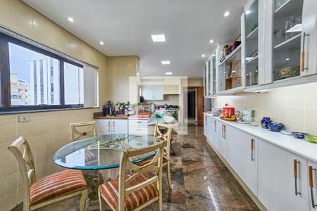 Apartamento para alugar com 500m², 4 quartos e 4 vagas Apartamento para alugar com 500m², 4 quartos e 4 vagasCozinha