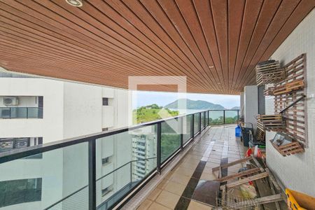 Apartamento para alugar com 500m², 4 quartos e 4 vagas Apartamento para alugar com 500m², 4 quartos e 4 vagasVaranda