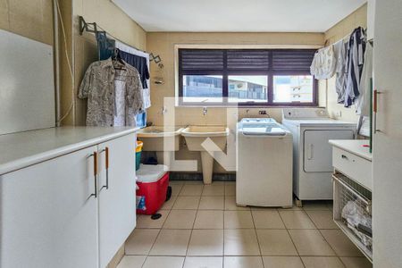 Apartamento para alugar com 500m², 4 quartos e 4 vagas Apartamento para alugar com 500m², 4 quartos e 4 vagasÁrea de serviço