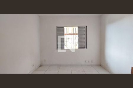 Casa à venda com 70m², 3 quartos e 4 vagas Casa à venda com 70m², 3 quartos e 4 vagasQuarto 3