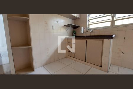 Casa à venda com 70m², 3 quartos e 4 vagas Casa à venda com 70m², 3 quartos e 4 vagasCozinha
