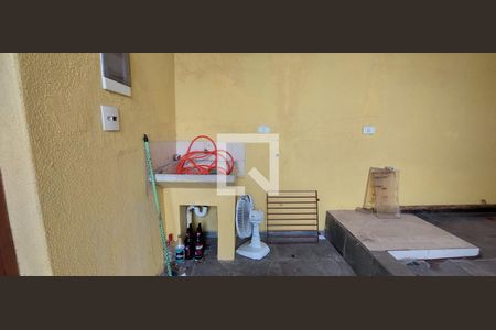 Casa à venda com 70m², 3 quartos e 4 vagas Casa à venda com 70m², 3 quartos e 4 vagasÁrea de Serviço