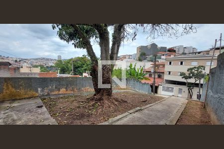 Casa à venda com 70m², 3 quartos e 4 vagas Casa à venda com 70m², 3 quartos e 4 vagasQuintal