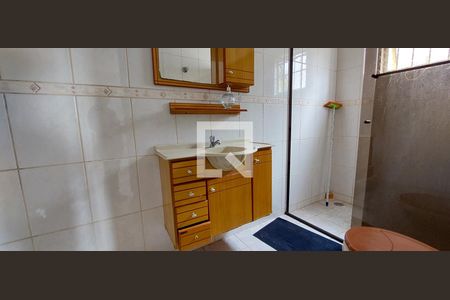 Casa à venda com 70m², 3 quartos e 4 vagas Casa à venda com 70m², 3 quartos e 4 vagasBanheiro Quarto 1 suíte