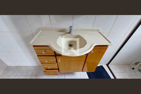 Casa à venda com 70m², 3 quartos e 4 vagas Casa à venda com 70m², 3 quartos e 4 vagasBanheiro Quarto 1 suíte