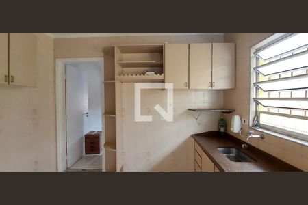 Casa à venda com 70m², 3 quartos e 4 vagas Casa à venda com 70m², 3 quartos e 4 vagasCozinha