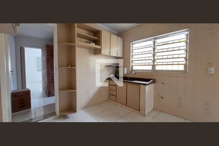 Casa à venda com 70m², 3 quartos e 4 vagas Casa à venda com 70m², 3 quartos e 4 vagasCozinha