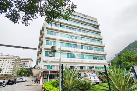 Studio para alugar com 28m², 0 quarto e 1 vaga Studio para alugar com 28m², 0 quarto e 1 vagafachada