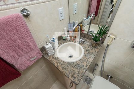 Apartamento à venda com 70m², 2 quartos e 1 vaga Apartamento à venda com 70m², 2 quartos e 1 vagaBanheiro