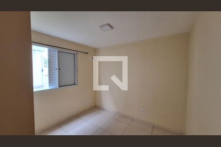 Quarto 2 de apartamento para alugar com 2 quartos, 45m² em Parque Santa Rosa, Suzano