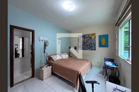 Casa de condomínio à venda com 410m², 3 quartos e 4 vagas Casa de condomínio à venda com 410m², 3 quartos e 4 vagasSuíte 3